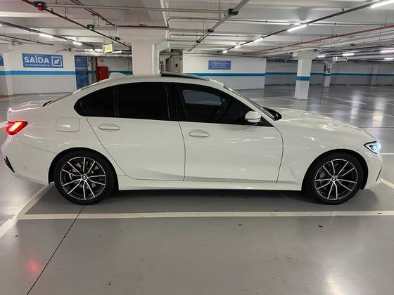 BMW 330i 2.0 16V TURBO GASOLINA SPORT AUTOMÁTICO BMW 330i 2.0 16V TURBO GASOLINA SPORT AUTOMÁTICO